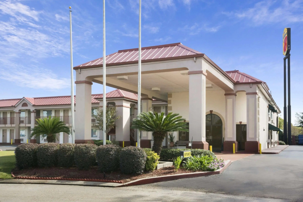 photo 1 of Staywell Suites