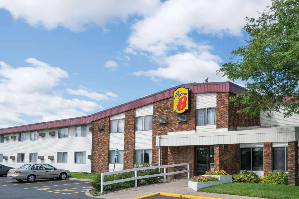 photo 1 of Super 8 by Wyndham Brooklyn Center/MPLS