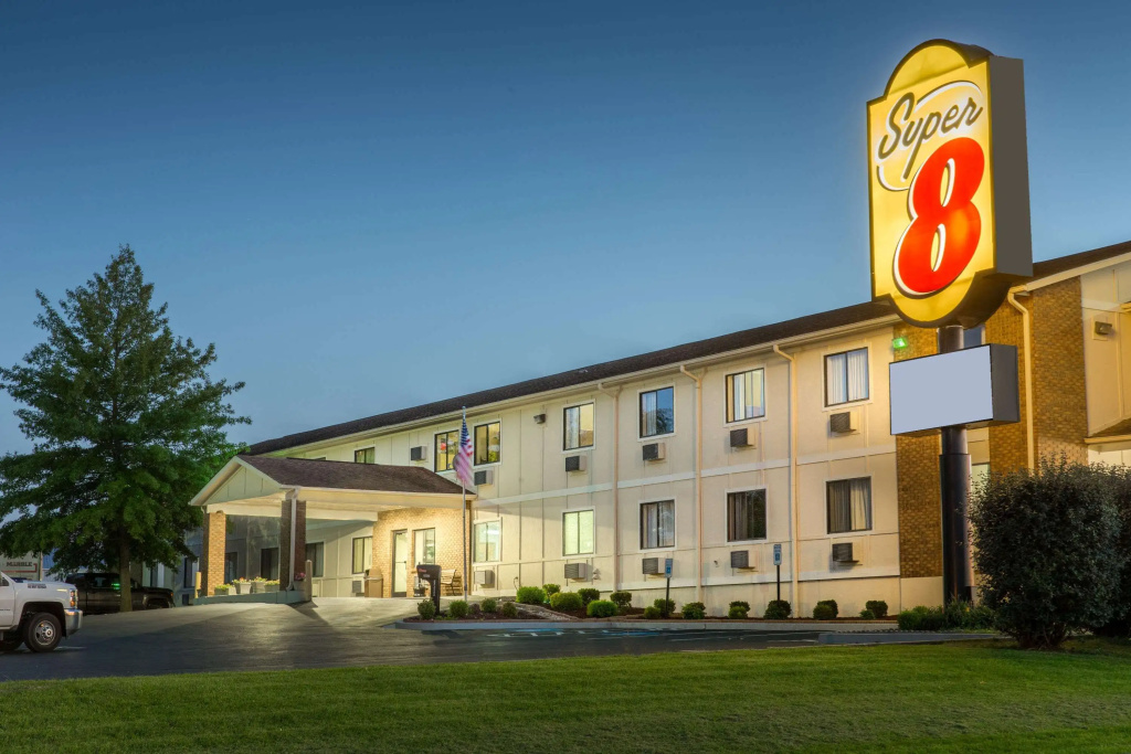 photo 1 of Super 8 by Wyndham Danville