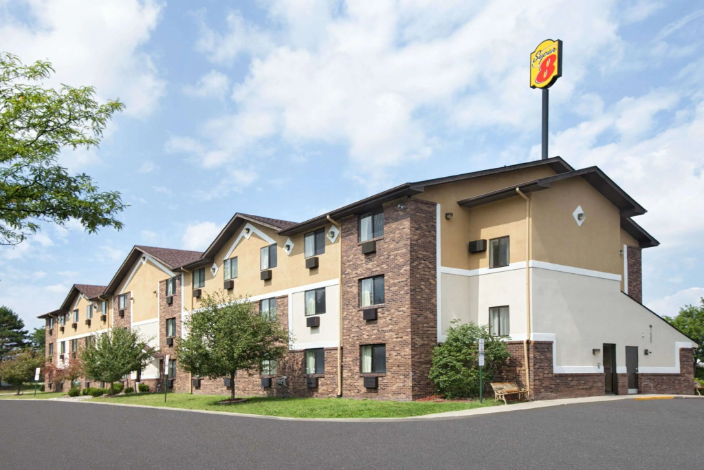 photo 1 of Super 8 by Wyndham Canton/Livonia Area