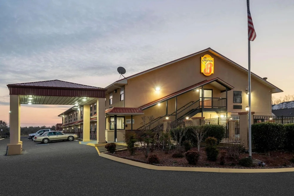 photo 1 of Super 8 by Wyndham Cleveland