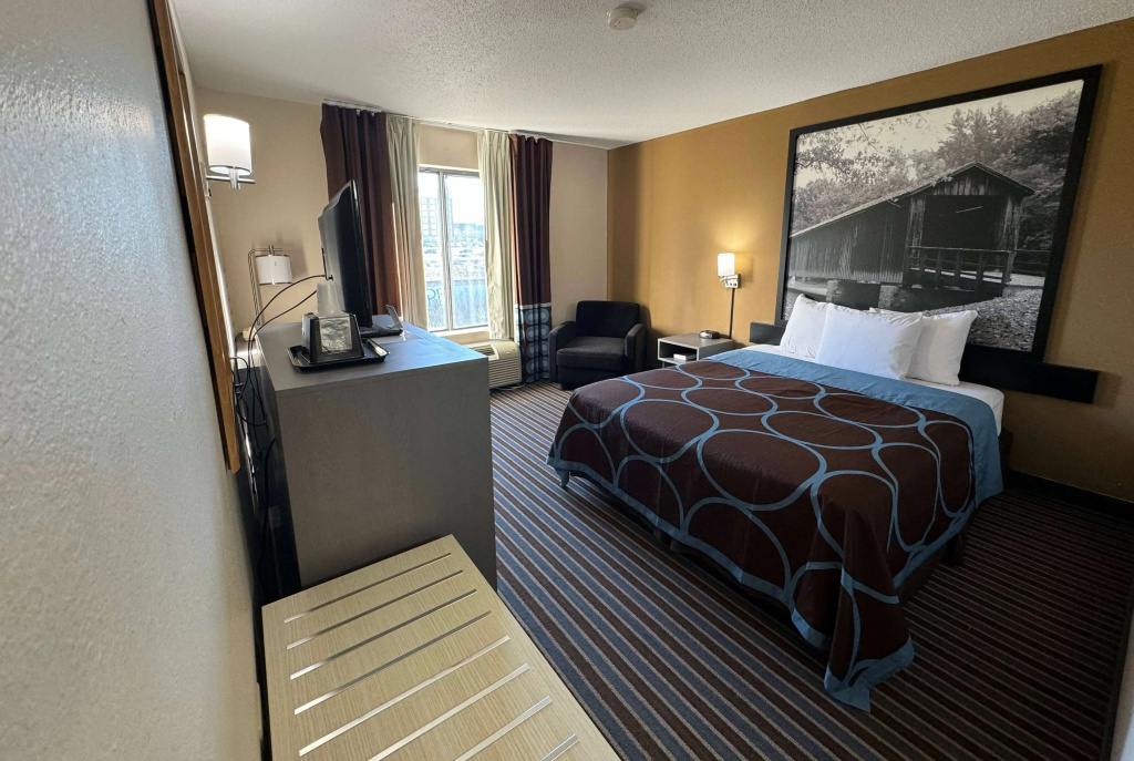 photo 1 of Super 8 by Wyndham Columbia Clark Lane