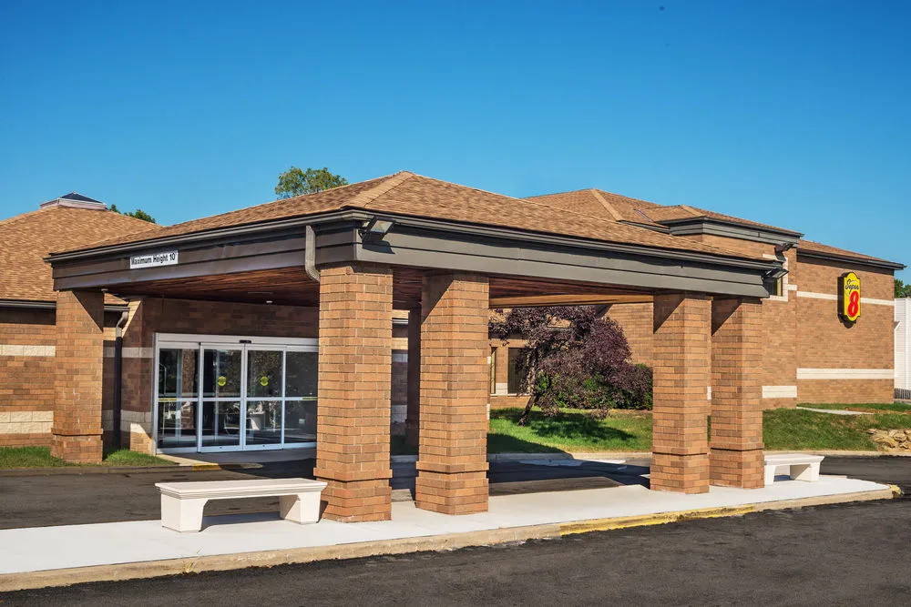 photo 1 of Super 8 Copley Akron