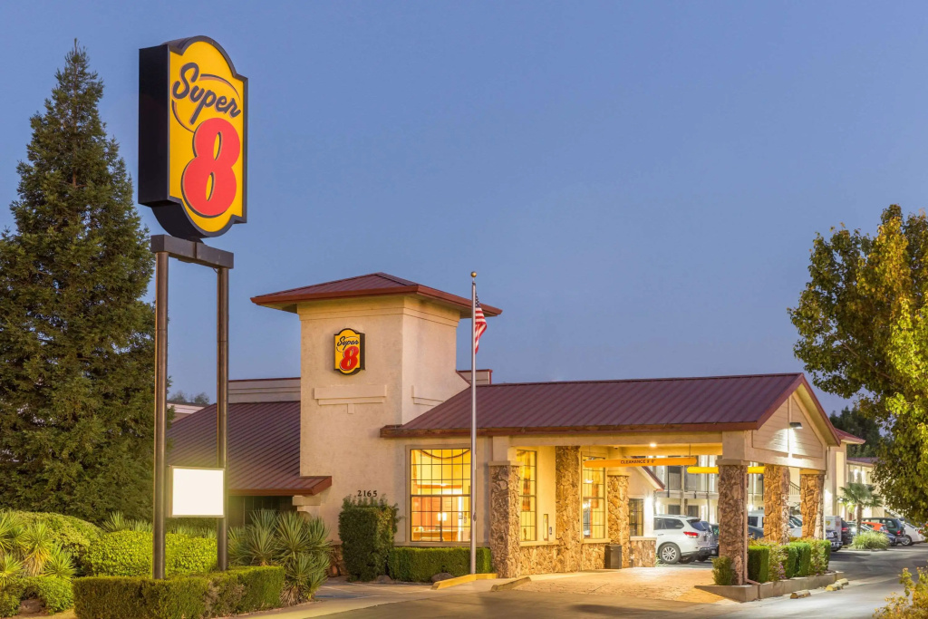 photo 1 of Super 8 by Wyndham Corning