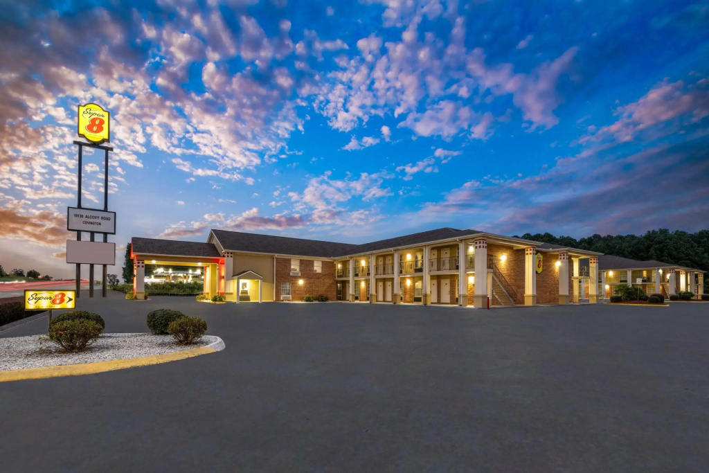 photo 1 of Super 8 by Wyndham Covington