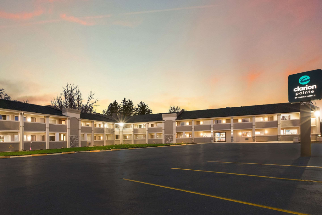 photo 1 of Clarion Pointe East Lansing University Area
