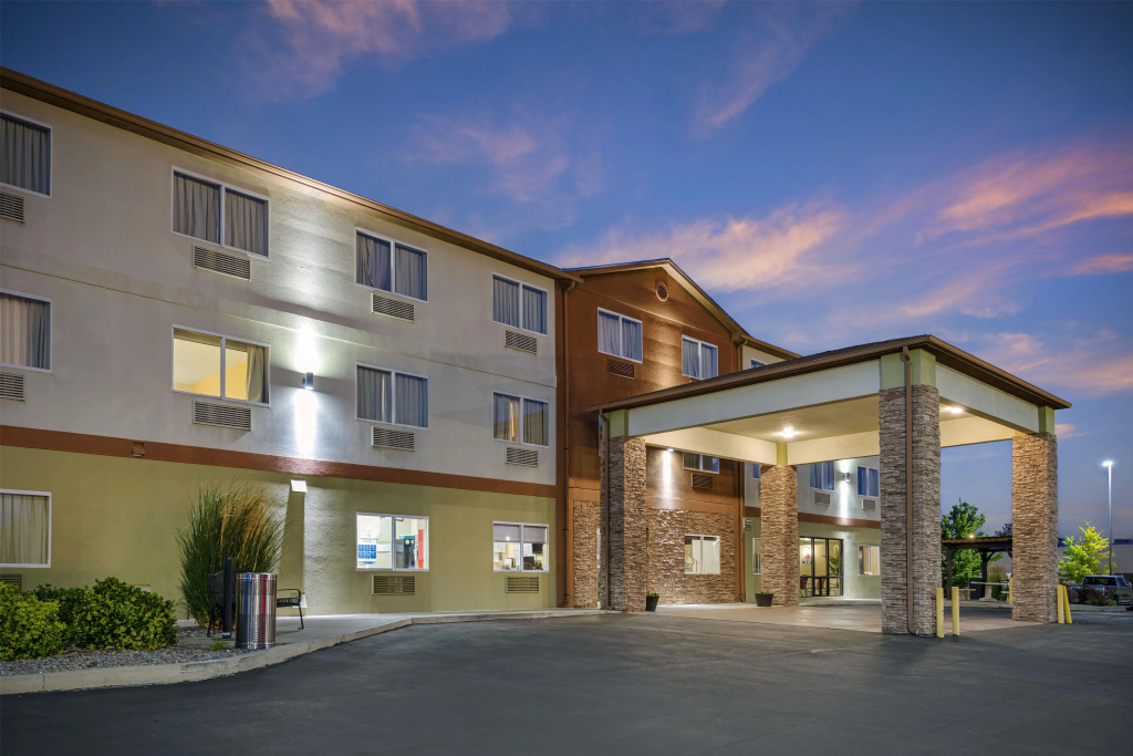 photo 1 of Best Western Plus The Four Corners Inn