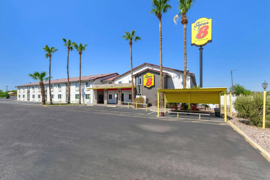 photo 1 of Super 8 by Wyndham Goodyear/Phoenix Area