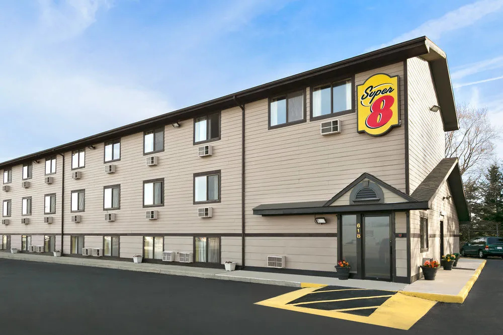 photo 1 of Super 8 Kalamazoo