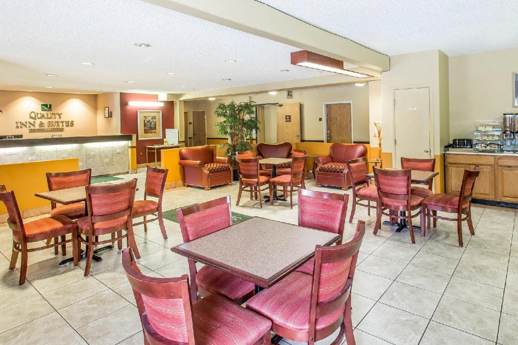 photo 1 of Spark by Hilton Lakewood Denver Southwest