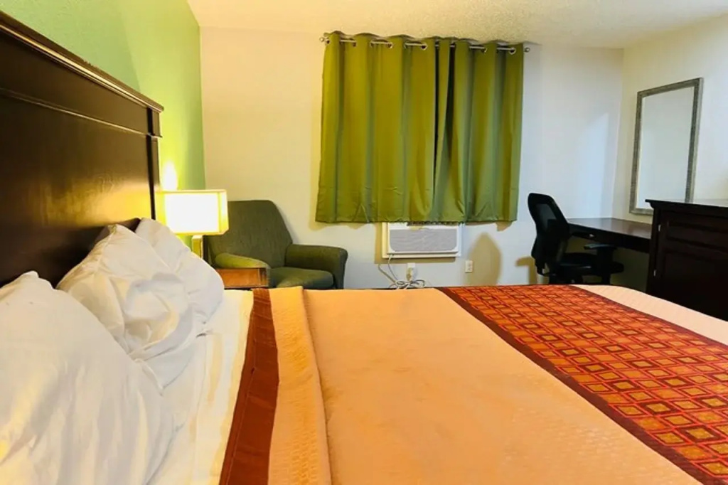 photo 1 of Super Inn by OYO Lansing MI
