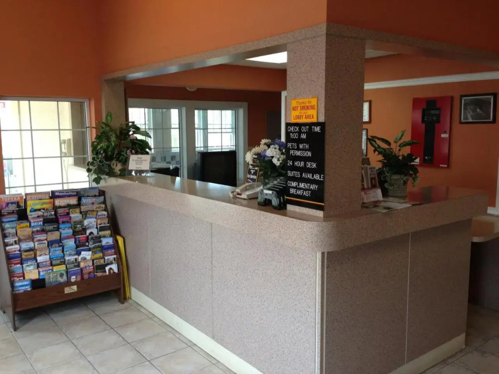 photo 1 of Super 8 Leavenworth