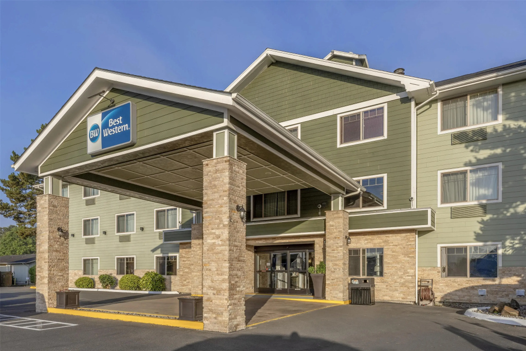 photo 1 of Best Western Long Beach Inn