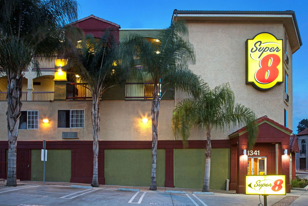 photo 1 of Super 8 by Wyndham Los Angeles Downtown