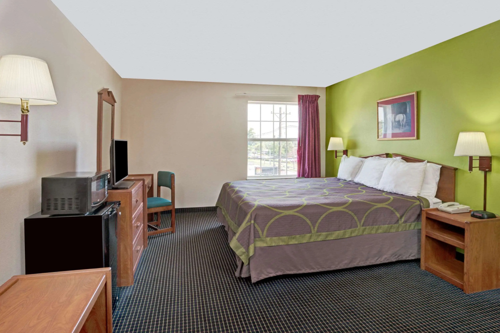 photo 1 of Super 8 by Wyndham Louisville/Expo Center