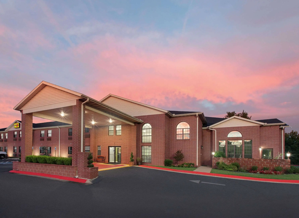 photo 1 of Super 8 by Wyndham Lowell/Bentonville/Rogers Area
