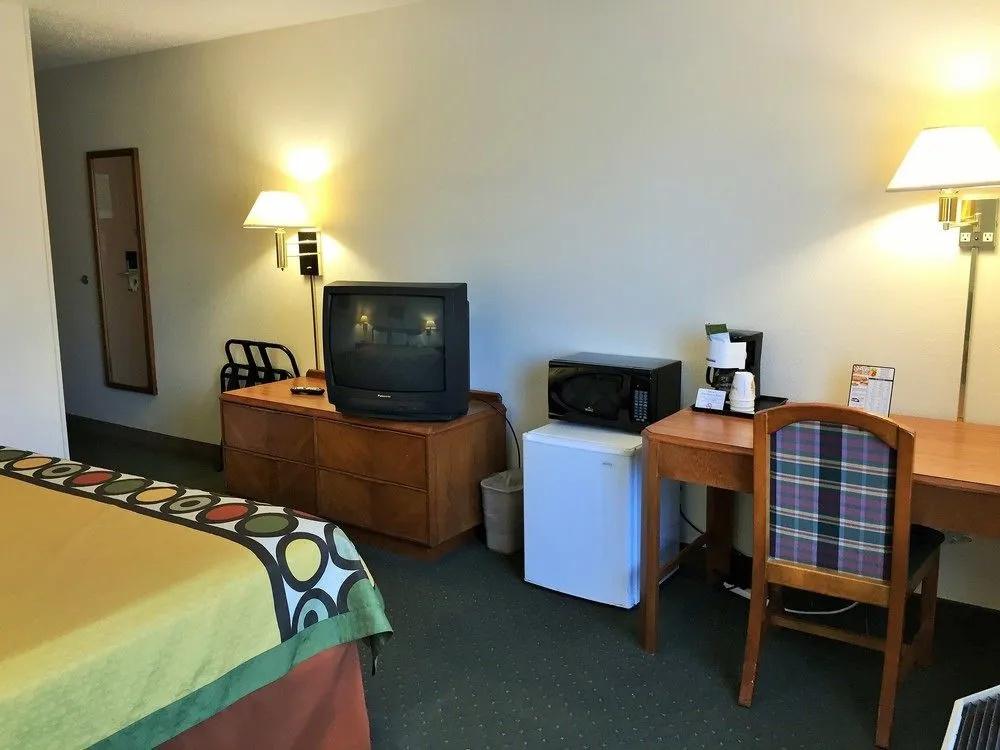 photo 1 of Super 8 By Wyndham Madison East