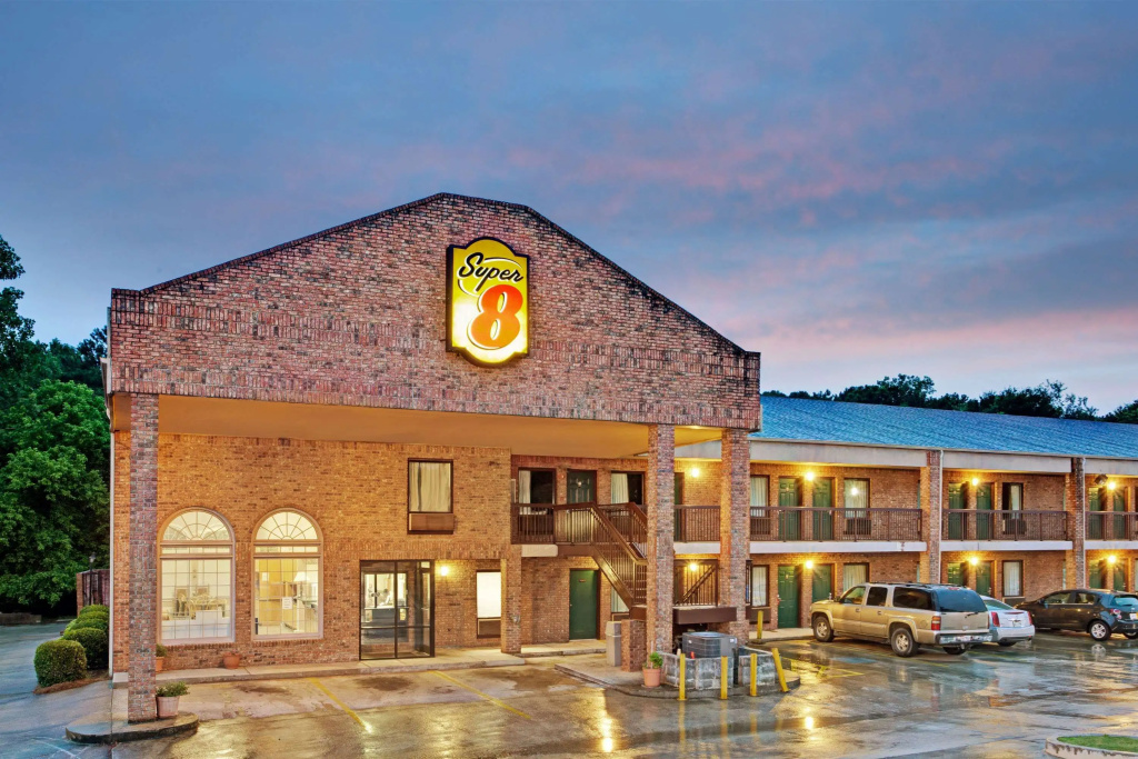 photo 1 of Super 8 by Wyndham Marietta/West/Atl Area