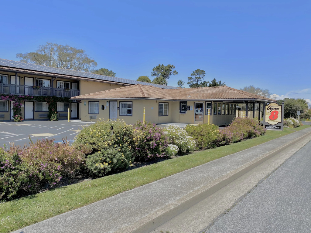 photo 1 of Aura Inn Monterey