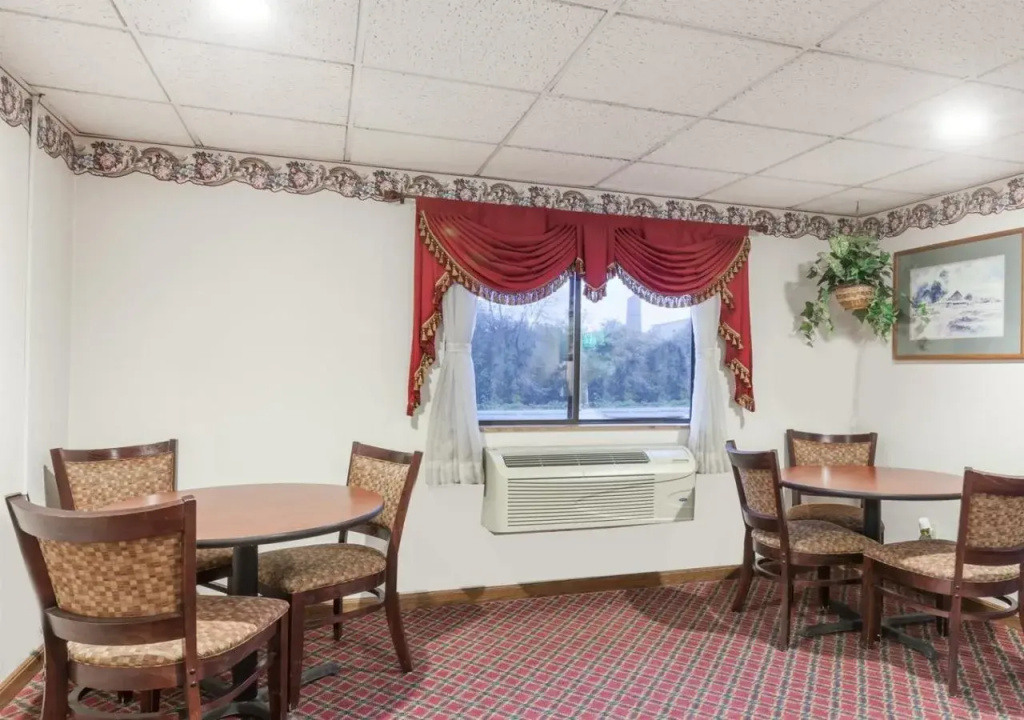 photo 1 of Auburn Inn
