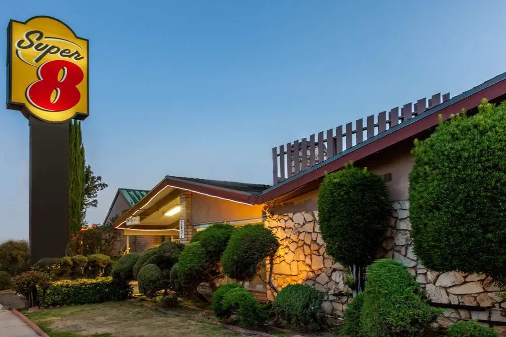 photo 1 of Super 8 by Wyndham Canoga Park