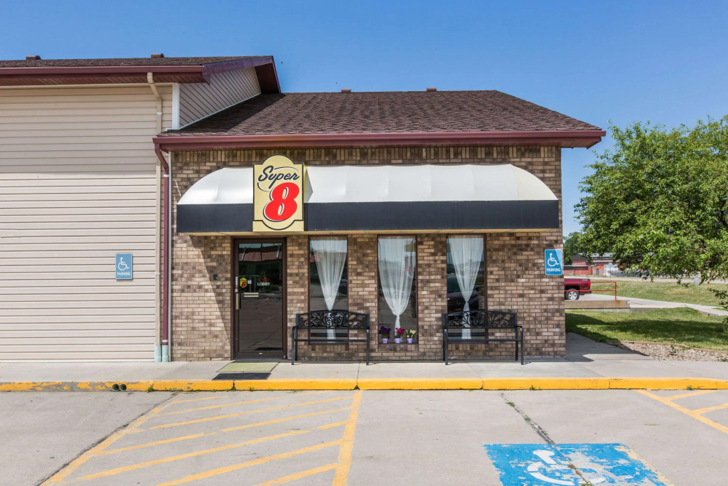 photo 1 of Super 8 by Wyndham Wayne