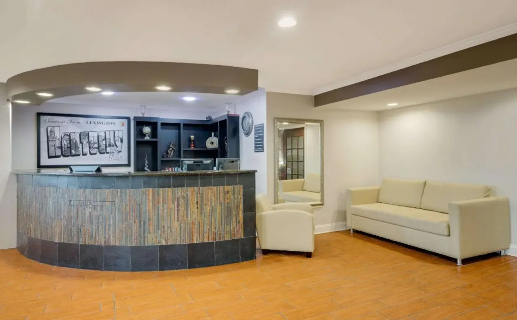 photo 1 of Super 8 By Wyndham Lexington Winchester Rd