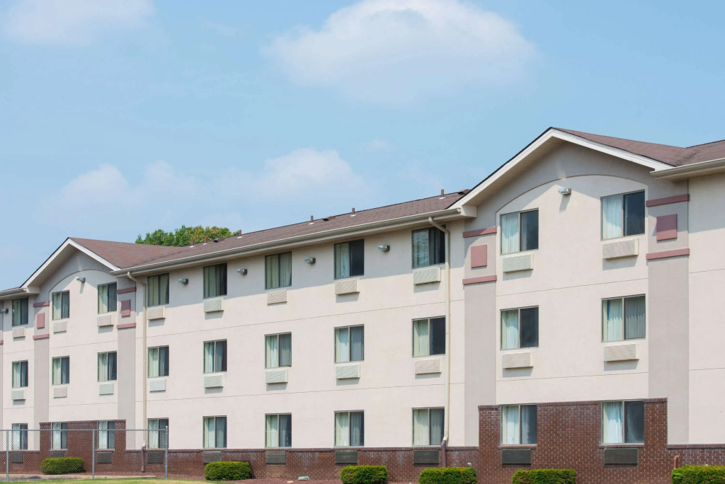 photo 1 of Super 8 by Wyndham New Castle