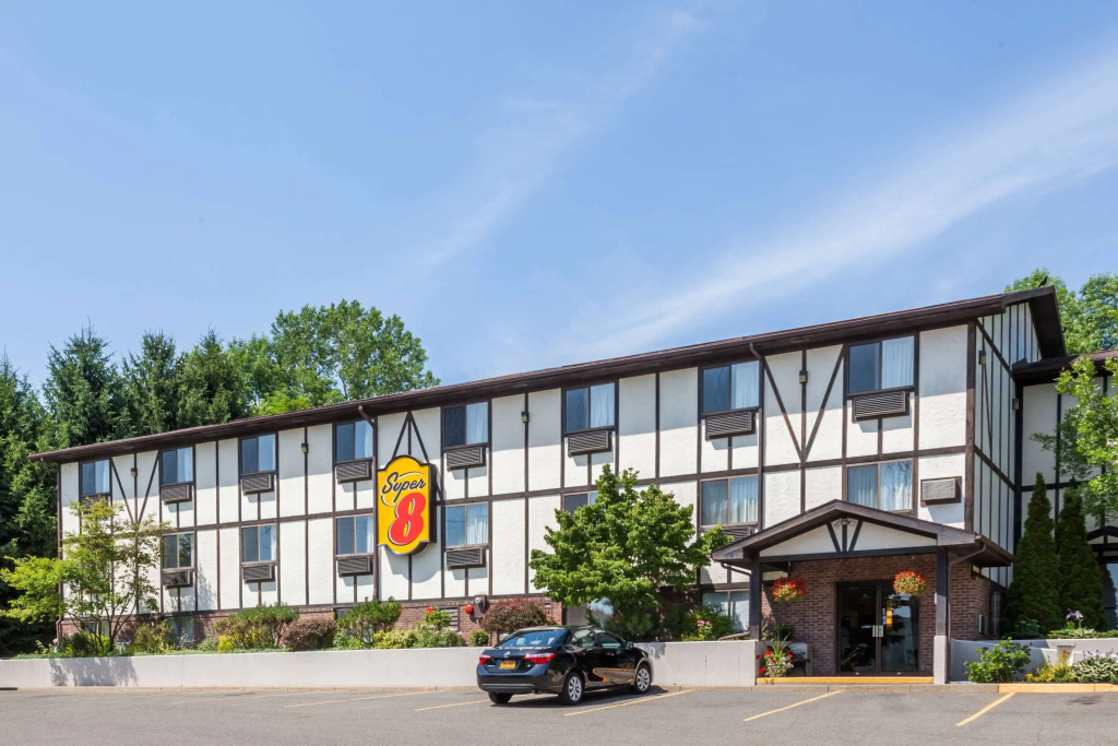 photo 1 of Super 8 by Wyndham Norwich
