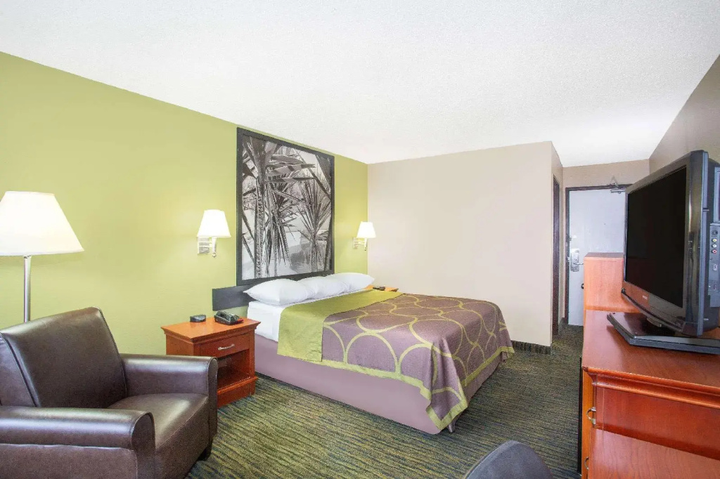 photo 1 of Super 8 by Wyndham Panama City
