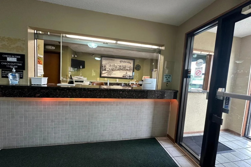photo 1 of Super 8 By Wyndham Princeton