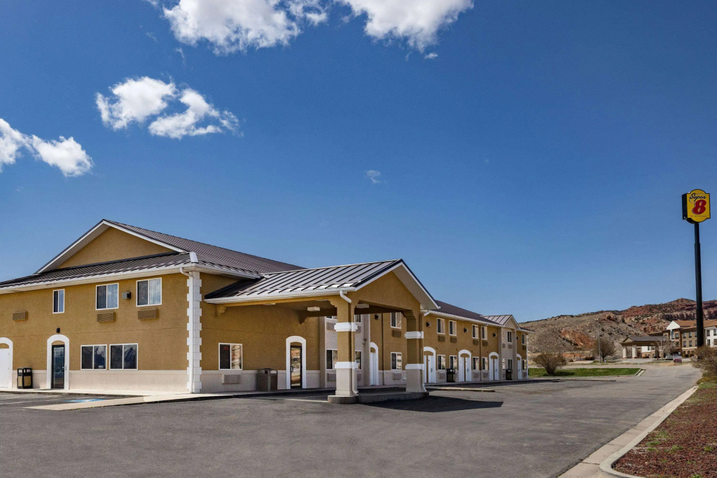 photo 1 of Super 8 by Wyndham Richfield UT