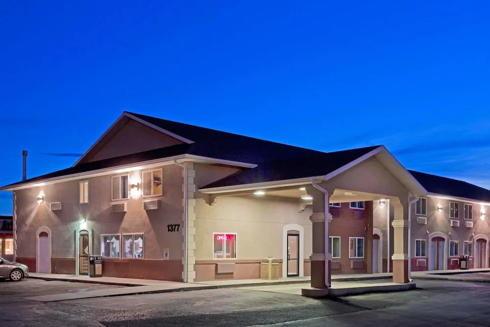 photo 1 of Super 8 Richfield UT