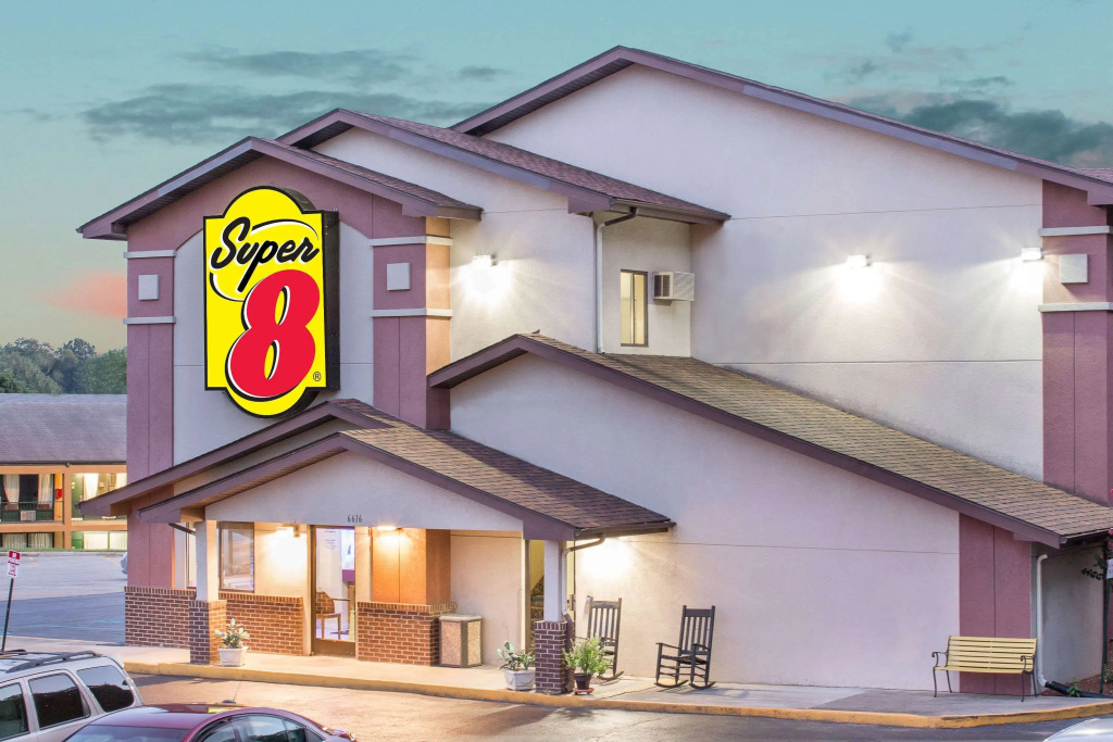 photo 1 of Super 8 by Wyndham Roanoke VA