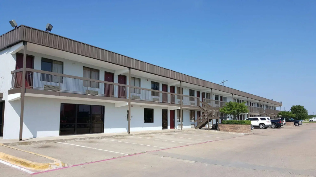 photo 1 of Super 8 Rockwall