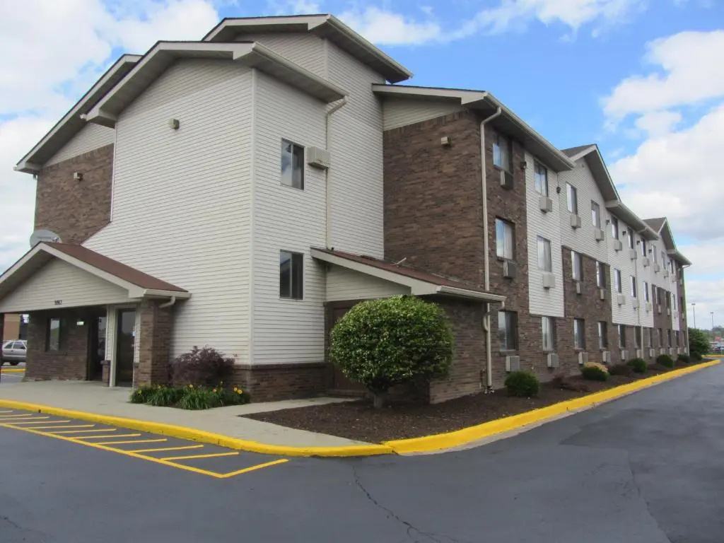 photo 1 of American Inn Suites Detroit Metro Airport