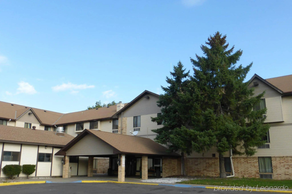 photo 1 of Super 8 Roseville Mpls St Paul Area