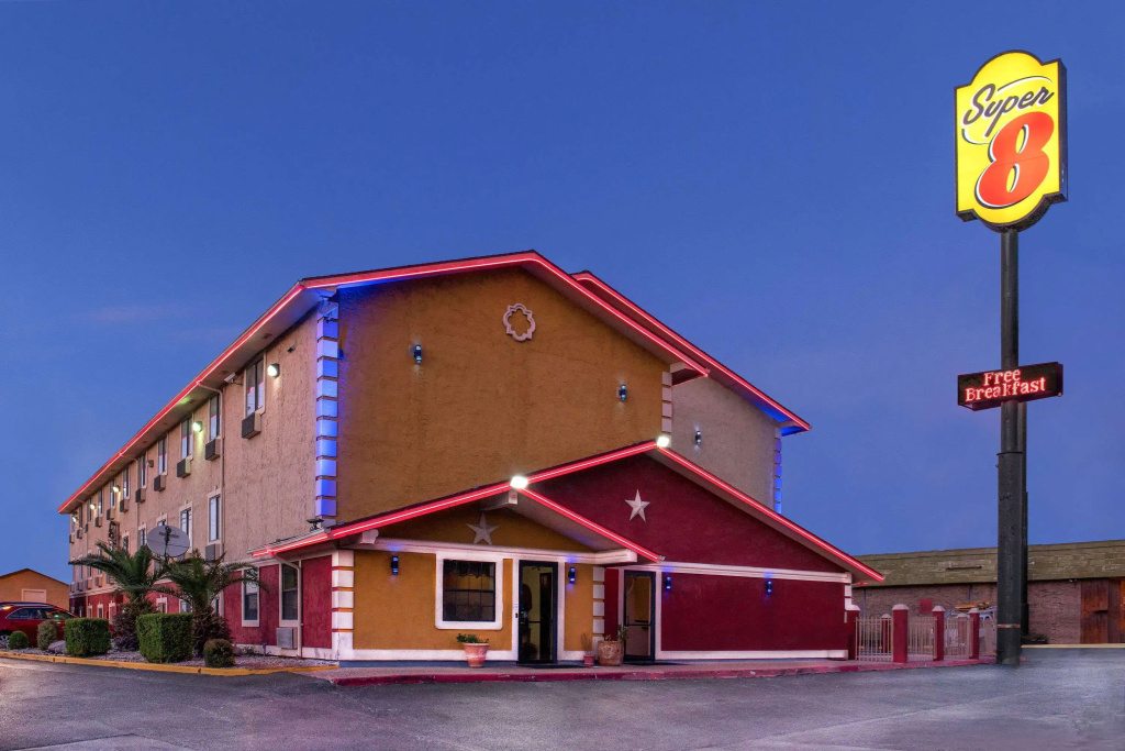 photo 1 of Super 8 by Wyndham San Antonio/I-35 North