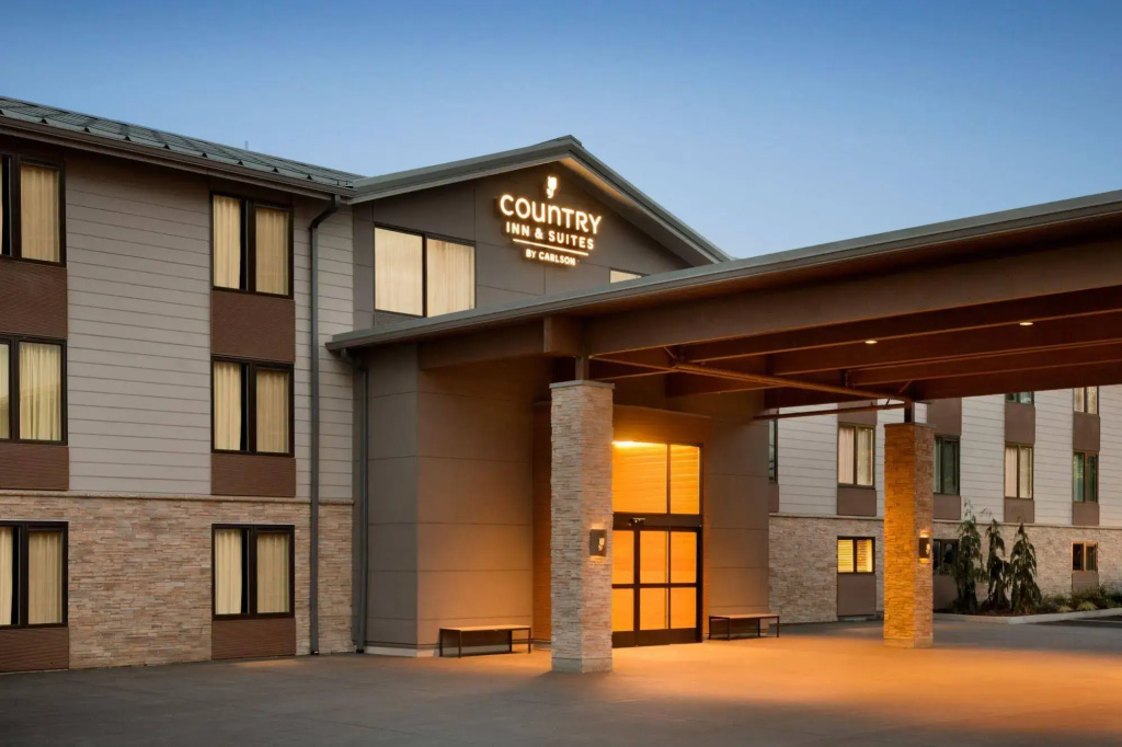photo 1 of Country Inn & Suites by Radisson, Seattle-Tacoma International Airport, WA
