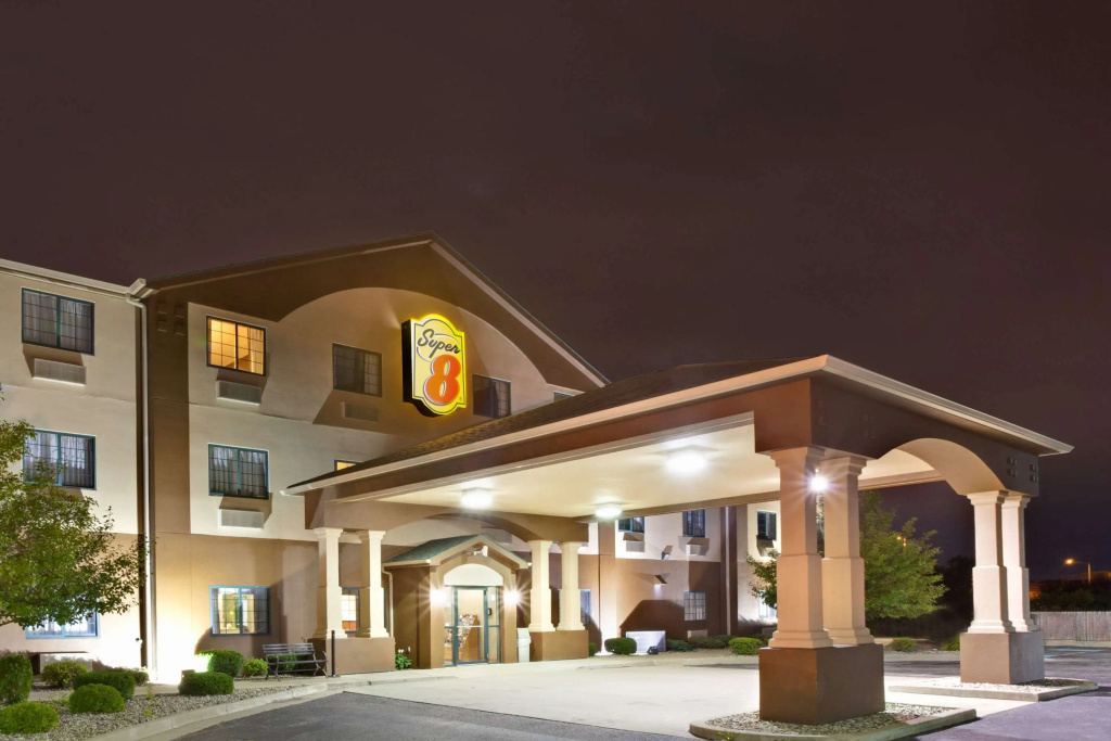 photo 1 of Super 8 by Wyndham South Bend