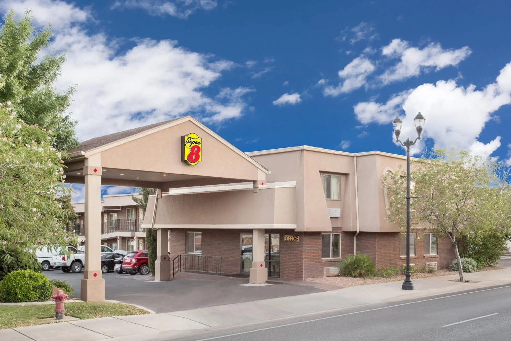 photo 1 of Super 8 by Wyndham St. George UT