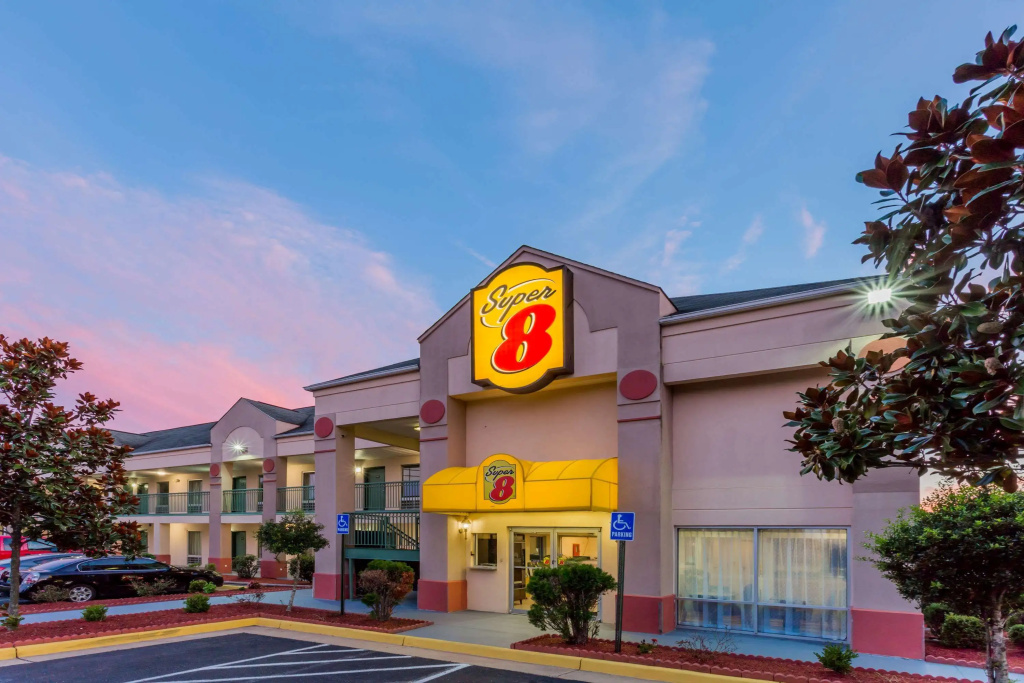 photo 1 of Super 8 by Wyndham Stafford