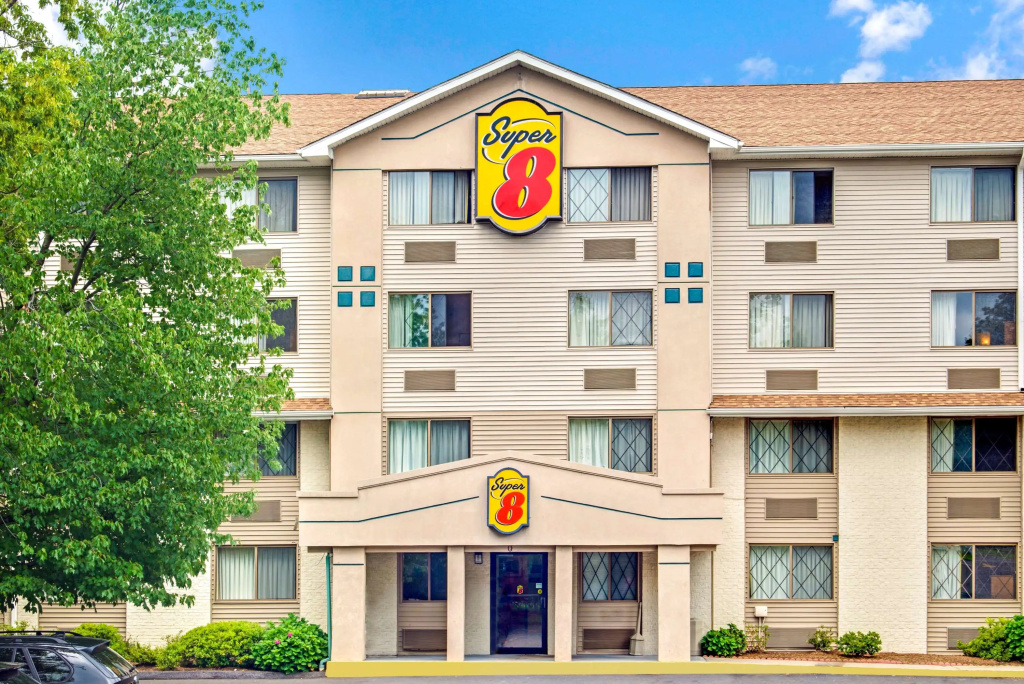 photo 1 of Super 8 by Wyndham Stamford/New York City Area