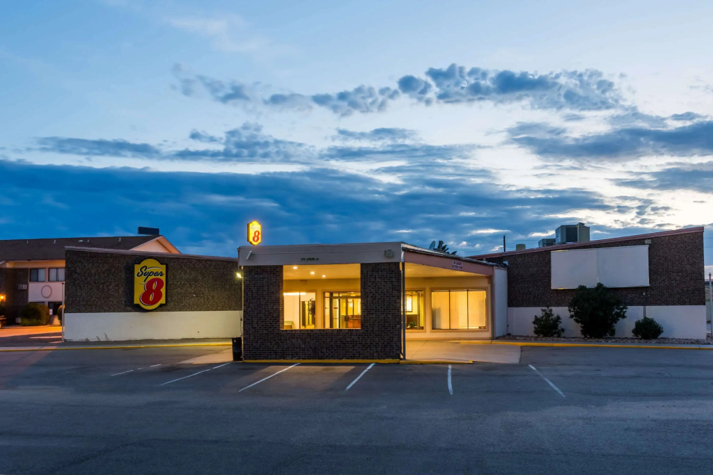 photo 1 of Super 8 By Wyndham Sterling Co