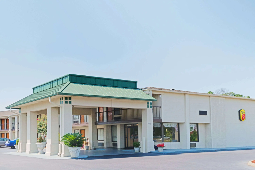 photo 1 of Baymont by Wyndham Troy