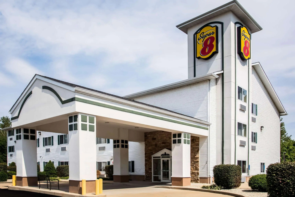photo 1 of Super 8 by Wyndham Union