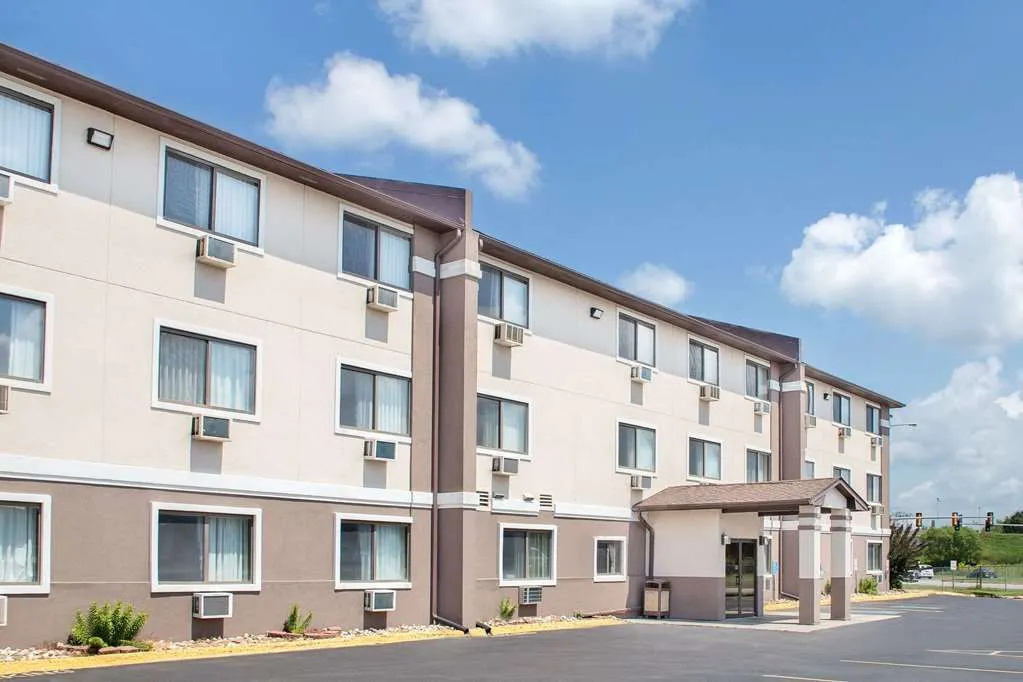 photo 1 of Super 8 Waterloo