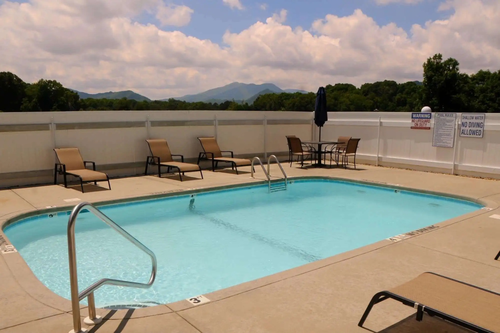 photo 1 of Days Inn by Wyndham Waynesville NC