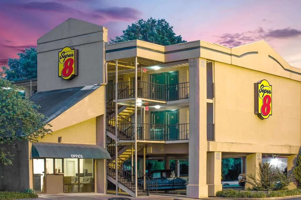 photo 1 of Super 8 Williamsburg Pottery 6488 Richmond Road