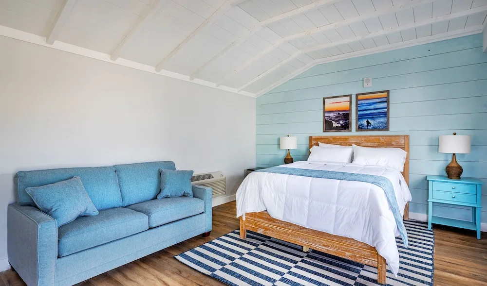 photo 1 of Surf House